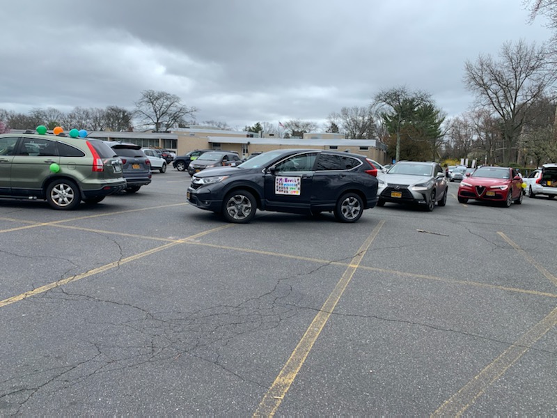 GoodstoneMrs's tweet image. It was so exciting and emotional to be part of the Glenwood Landing Live Drive  By.  I loved seeing my students and community members.  We are still connected!