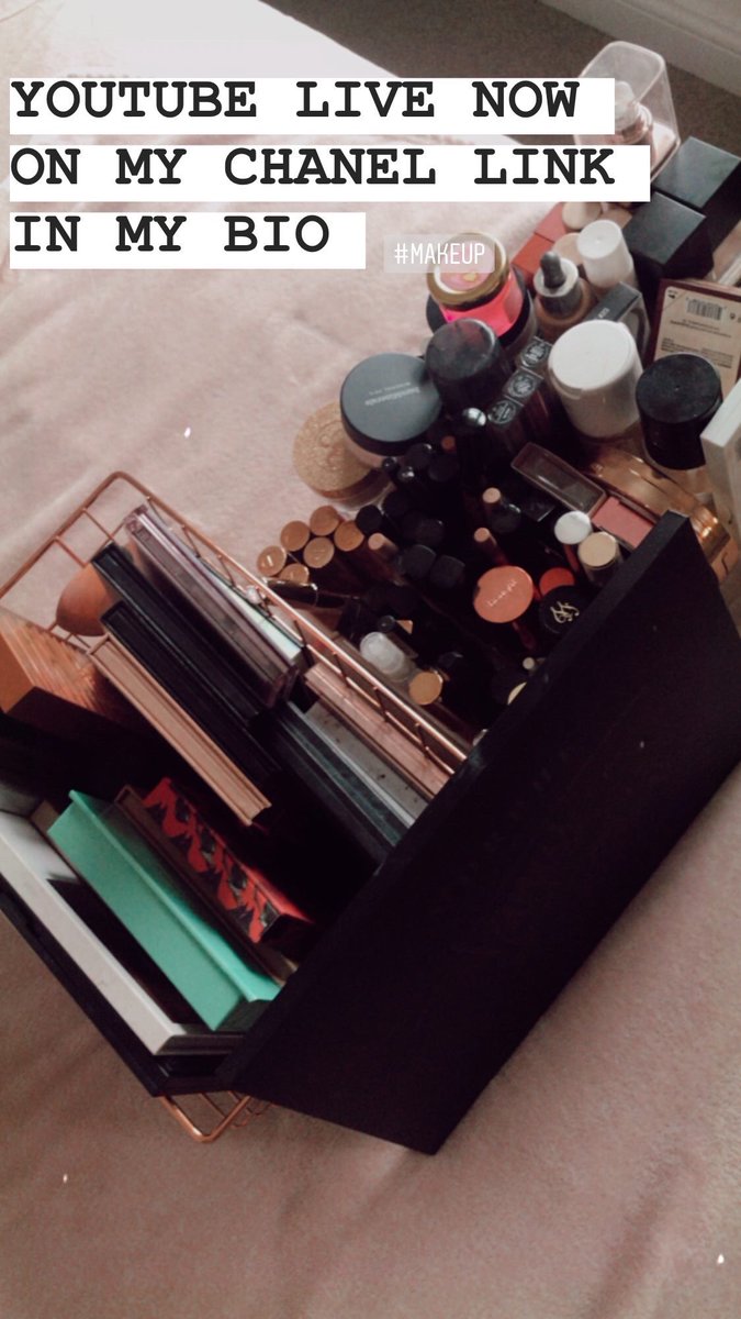 arianasohana_'s tweet image. Going live on my channel now guys  youtube.com/channel/UCFXP4… #makeup #makeuplive #livemakeuptutorial