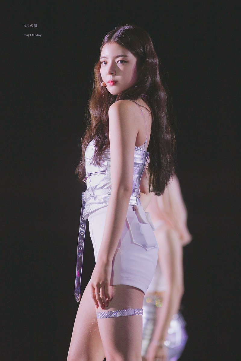 th1nness's tweet photo. ���지 리아 https://t.co/jwO5xUh4mu