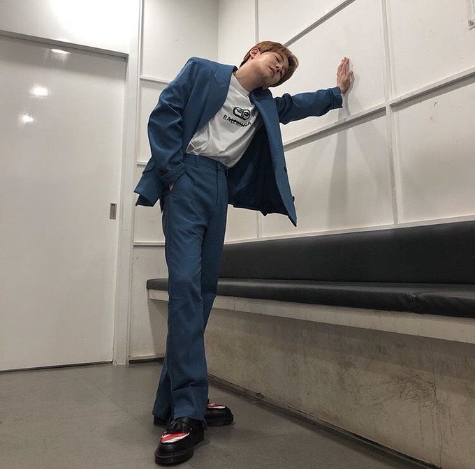 180cm 넘는 남돌봇 tweet media