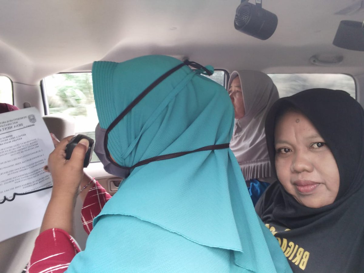 eMArifuddinP3MD's tweet photo. Desa-desa di Kab. Sarolangun me#LawanCorona dengan langkah kongkrit bersama #TPPISarolangun Jambi.
#IkhtiarDuluBaruDoa
#PendampingDesaMelawanCorona
@halimiskandarnu @anwsanusi @malik_haramain @ImamSyukri @taufikmadjid71 @fachrilabalado https://t.co/3fidqOC455