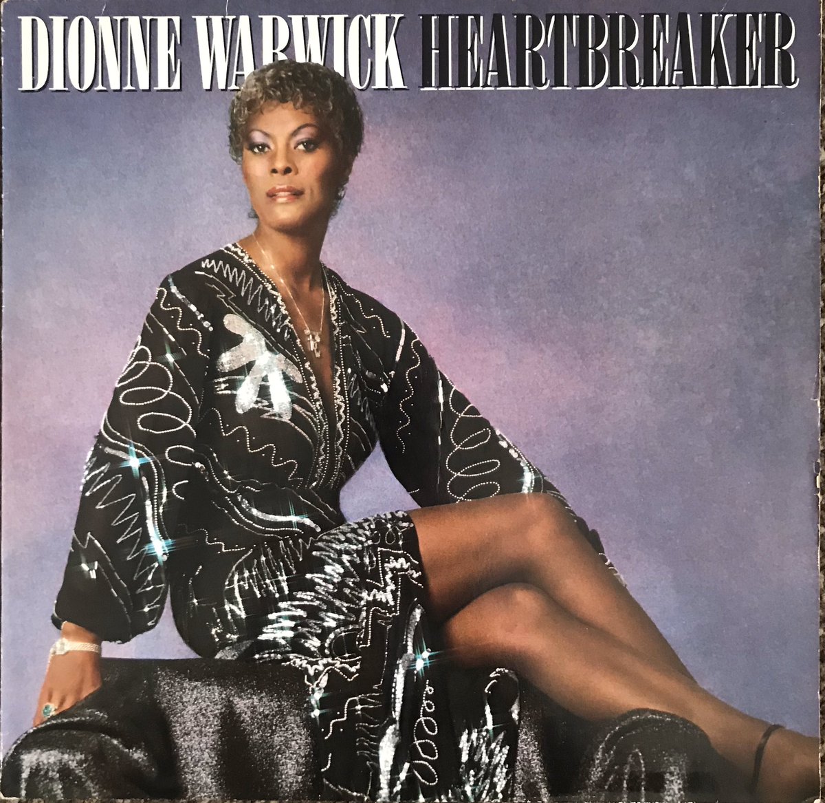 Poplifer73's tweet image. Dionne Warwick “Heartbreaker”.
1982 Arista Records.
An album of Bee Gee compositions.
@_DionneWarwick @Lovisthekey1 @mroblescoleman @BarryGibbNews @aristarecords 
#DionneWarwick #SoulIcon #Singer #Actress #SoulLegend #BarryGibb #AristaRecords #Vinyl #WednesdayMorningSounds