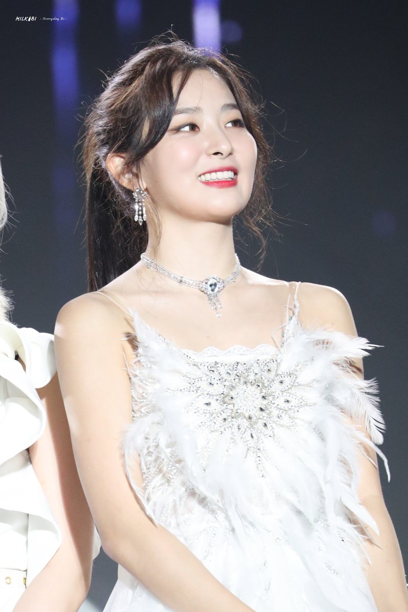 Milkbi95's tweet photo. 191126 AAA
#아이린 #슬기 #웬디 #조이
#RedVelvet #레드벨벳 https://t.co/X43hBDvbws