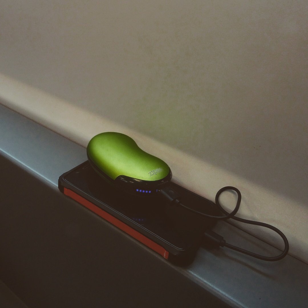 natpackertravel's tweet photo. #sponsored

The #Zippo #heatbank doubles up as a hand warmer and power bank. Perfect for charging your electronic items on the go.

#travelproduct #traveltip #travel #wanderlust https://t.co/1JhbCensPY