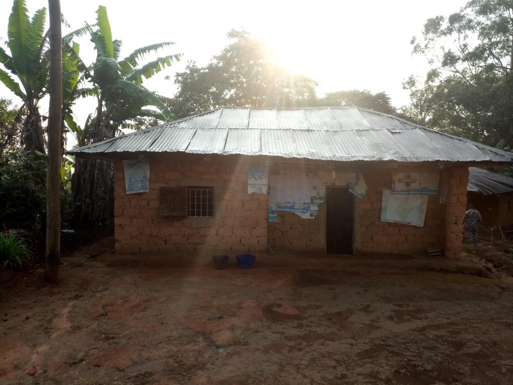 shumascameroon's tweet photo. SHUMAS: Improving the health status of IDPs in brushes and forests. https://t.co/TzhScYi4C2 https://t.co/khIyA1NYCE