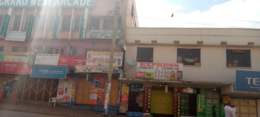 912CroozeFM's tweet image. #CroozefmNews
Majority of the Shops in Mbarara town are closed!
It’s not business as usual.
Are the people in your town abiding by the President’s Directive?
#LOCKDOWNUPDATES