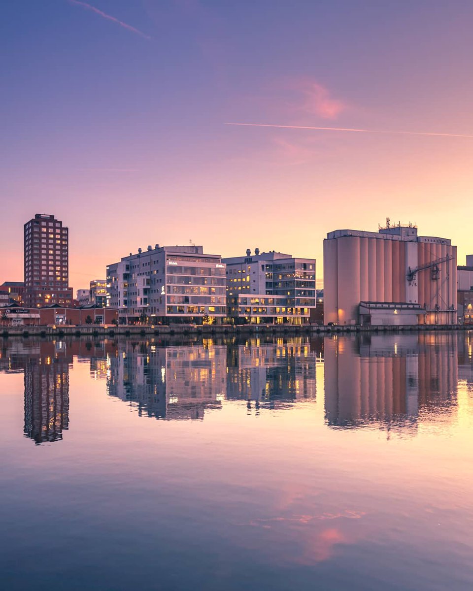 Malmö at golden hour is just... 👌😍 Photo by northandforth.