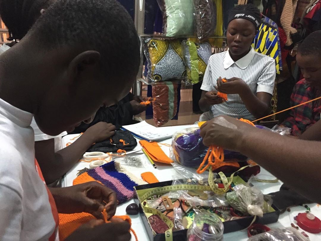 Sheishiphop1's tweet photo. Natteero Celiah hosts and #teaches free #crochetclasses to a number of young #girls at their shop @KEEK_uganda. These young people come from various backgrounds. These lessons are to follow up with students she teaches during her voluntary classes at the @Sheishiphop1 #workshops. https://t.co/BHxkr82tSP