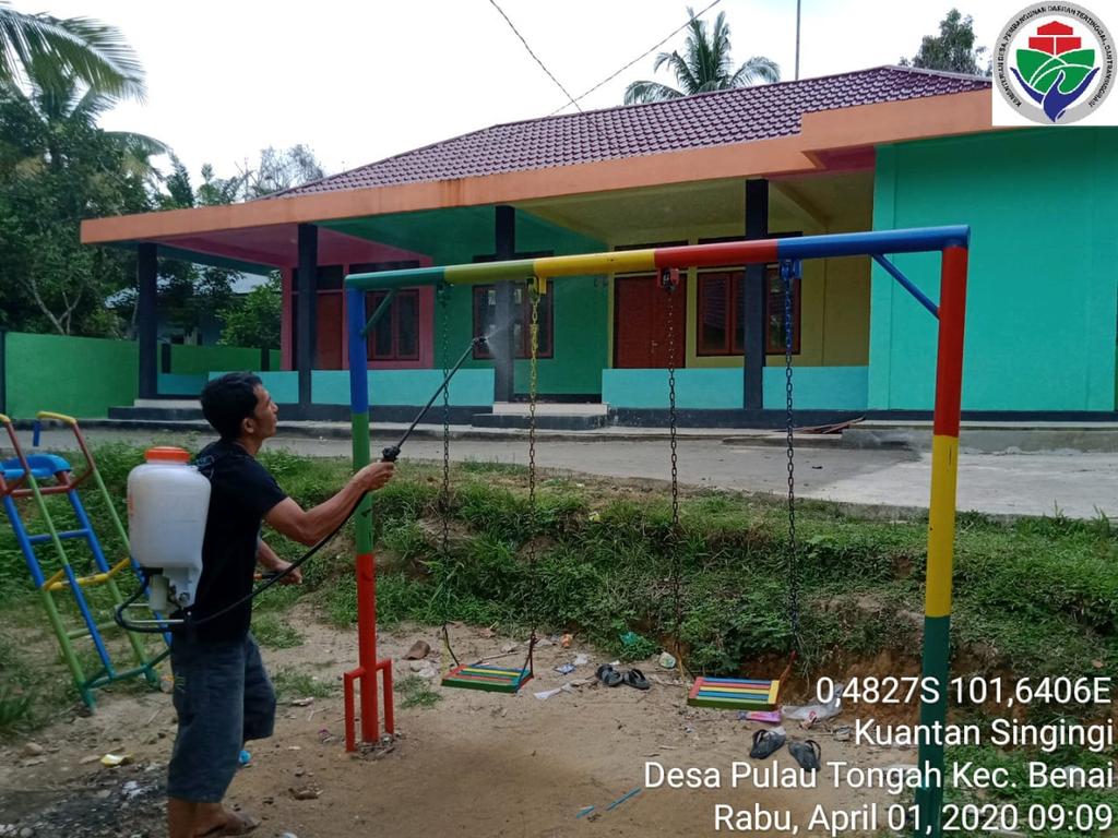 lestarianto86's tweet photo. Kami TPP kab. Kuansing propinsi Riau , sesuai arahaan Gus Menteri pd SE NO 8 2020 kemendes PDTT
#RelawanDesaLawanCovid19 
@halimiskandarnu 
@malik_haramain 
@imansyukri 
@taufikmadjid71 
@fachrilabalado 
@Kpw1Riau 
@DodiShawana 
@SazaliSofyan https://t.co/EVpl2zRjRi https://t.co/2gtei6MTLA