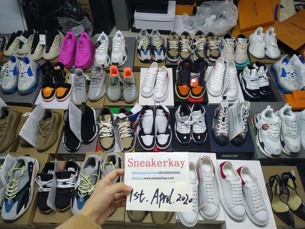 jane_sneaker's tweet photo. Shoes today ,ready to ship https://t.co/KyL1EWCVCo