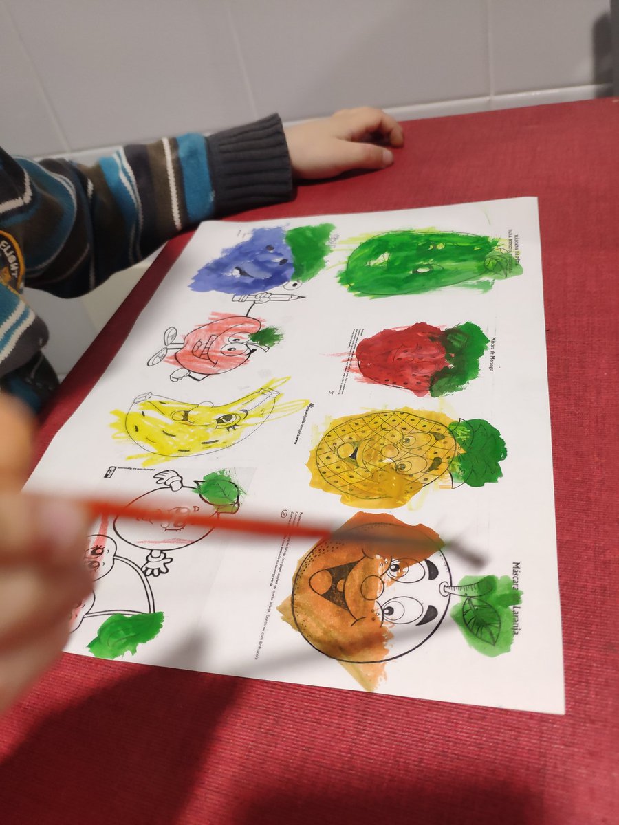 blancanamero's tweet photo. Hoy mamá evalúa, mientras nosotros aprendemos números y letras con #FoodTopic. Compartimos con #CosasDeFamilia @unpuntocurioso https://t.co/qtau7loO4f