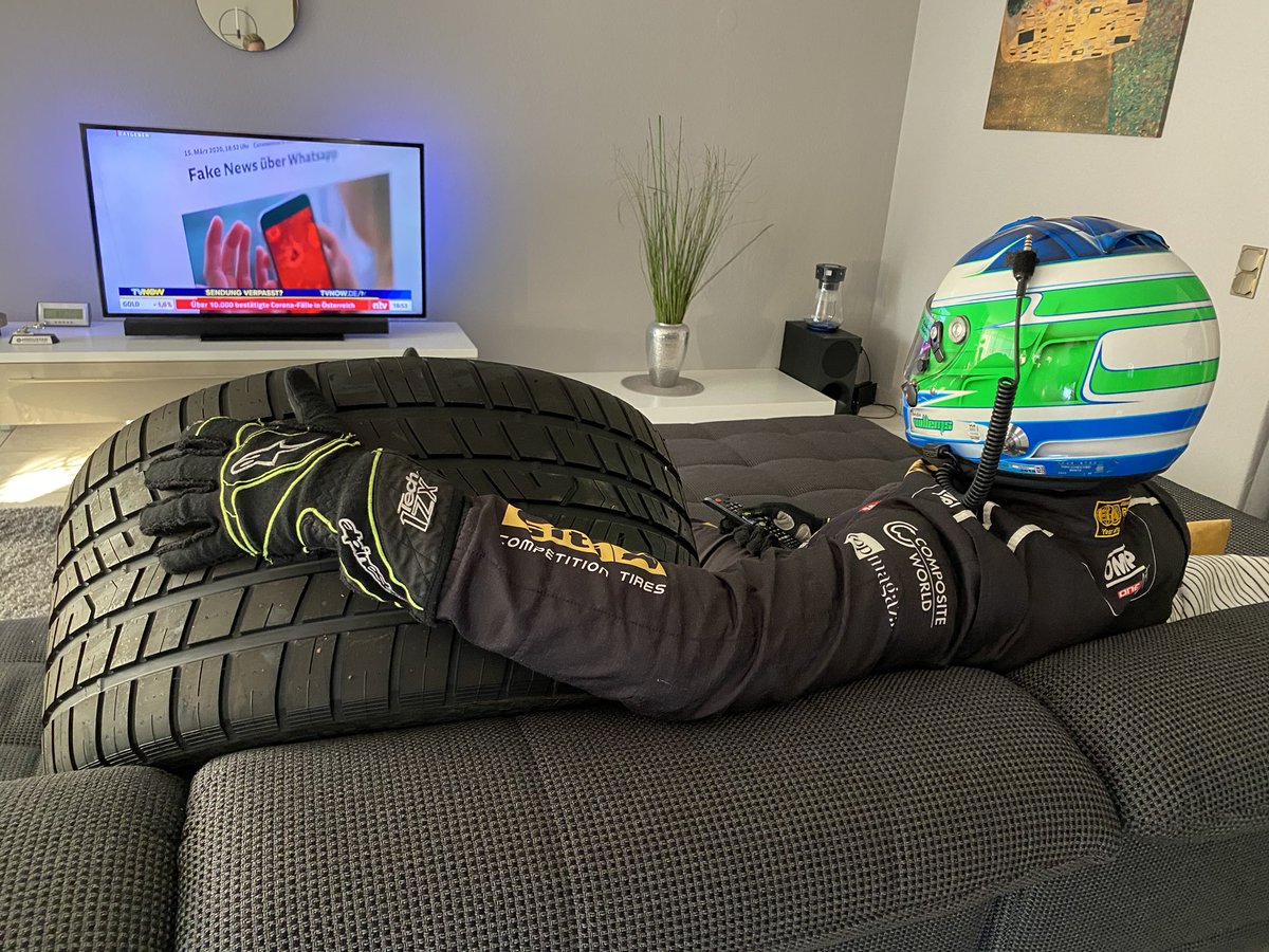 WSRacing1's tweet photo. Wer glaubt schon, dass Quarantäne sich auf die Psyche auswirkt? Also bei mir ist alles VOLL NORMAL.
#StayAtHome #StayHome #wirbleibenzuhause #lifeisbetterinracesuits #AraiHelmet #vollnormal #missingracing https://t.co/sarEalEJKr