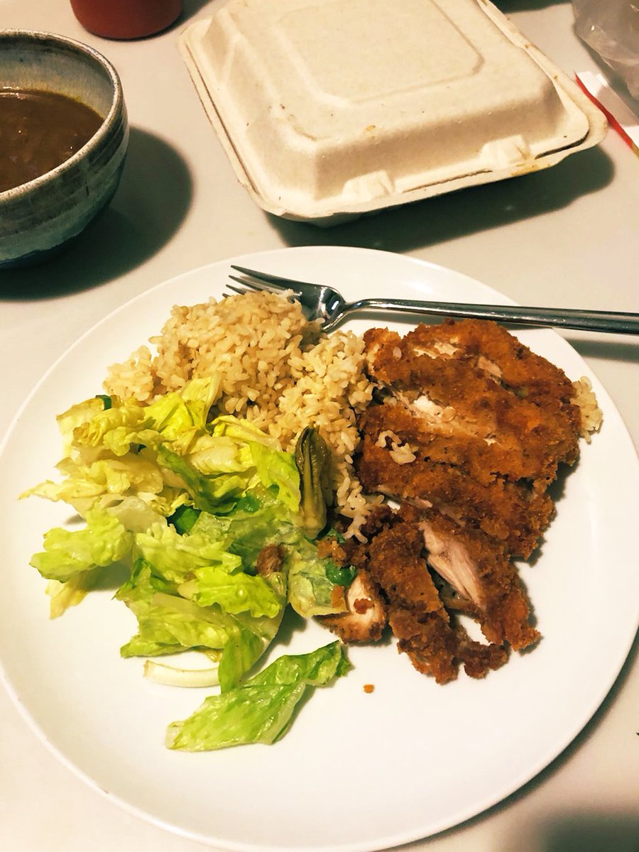 MsScotiasClass's tweet photo. Doing what we can to #keephawaiicooking We love Pioneer Saloon!! #chickenkatsu https://t.co/HQyKNjsIEB