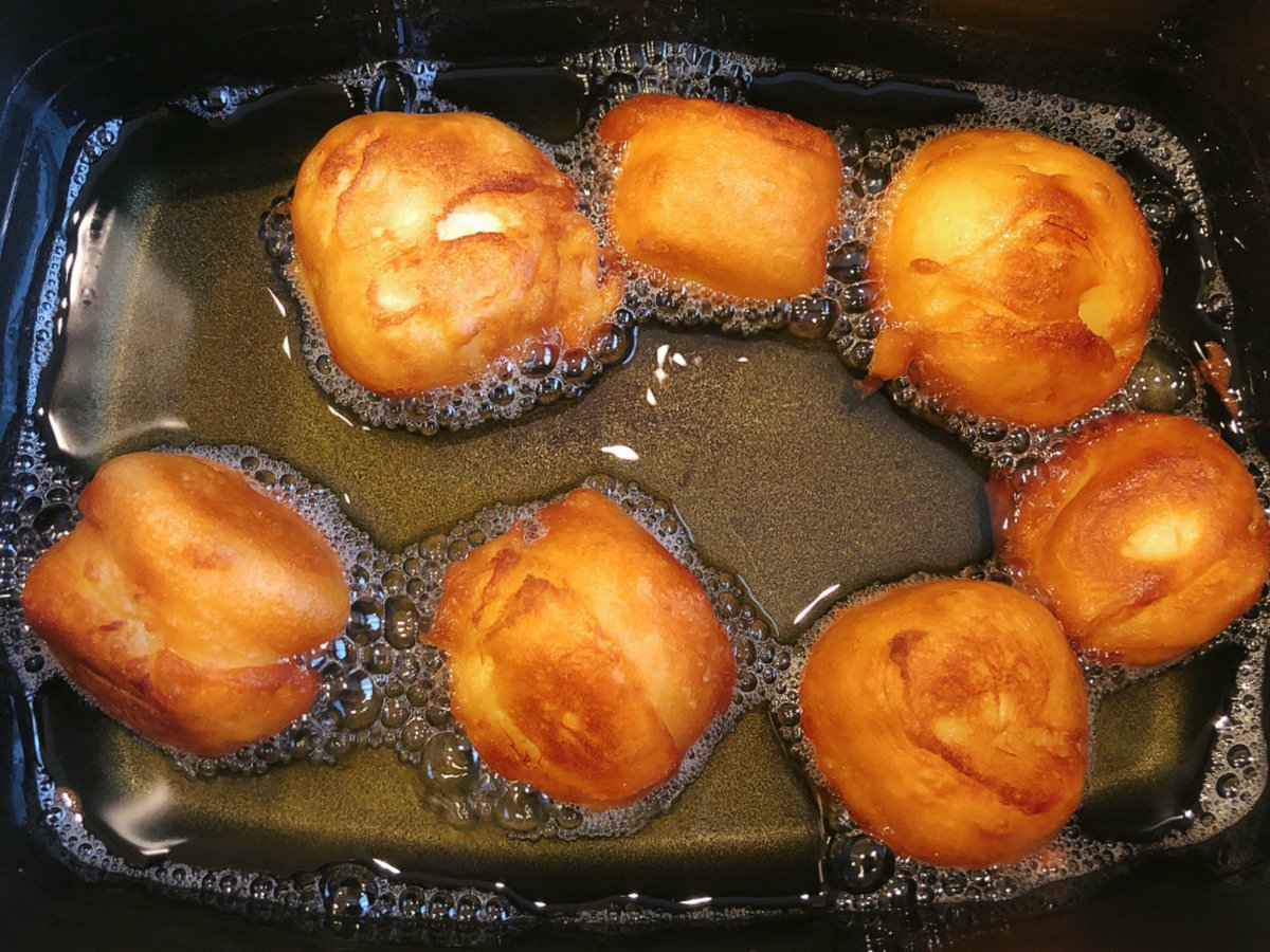 自家製おやつ バナナぼんぼん がどう見てもおいしいやつ ピサンゴレンやサーターアンダギーに似てるホットケーキミックス クッキング Togetter 自家製おやつ バナナぼんぼん がどう見てもおいしいやつ ピサンゴレンやサーターアンダギーに似てるホットケーキミックス クッキング Togetter