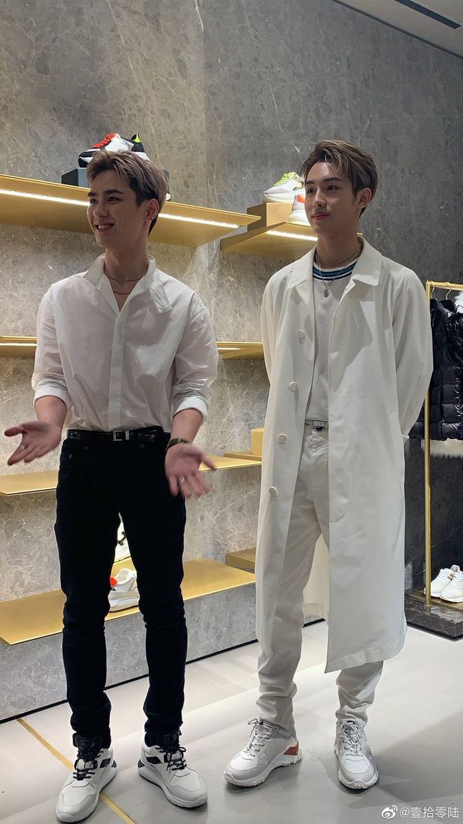chococreammm's tweet photo. ต่งกับคุนเกออันนี้ก็แลงมาก หล่อมากพ่อ https://t.co/Z3GmkWNwpr