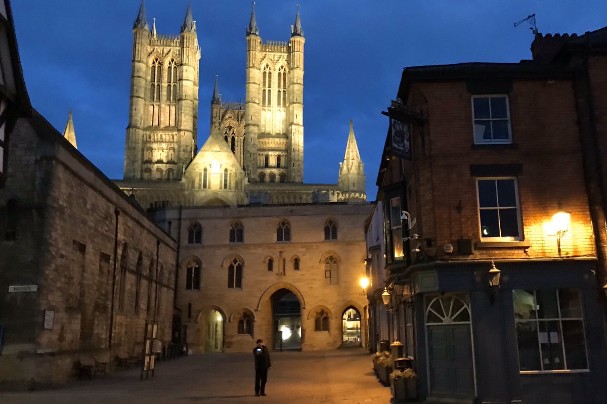 Dusk light at #LincolnCathedral #Lincoln yesterday #DailyExercise #dailyinspiration