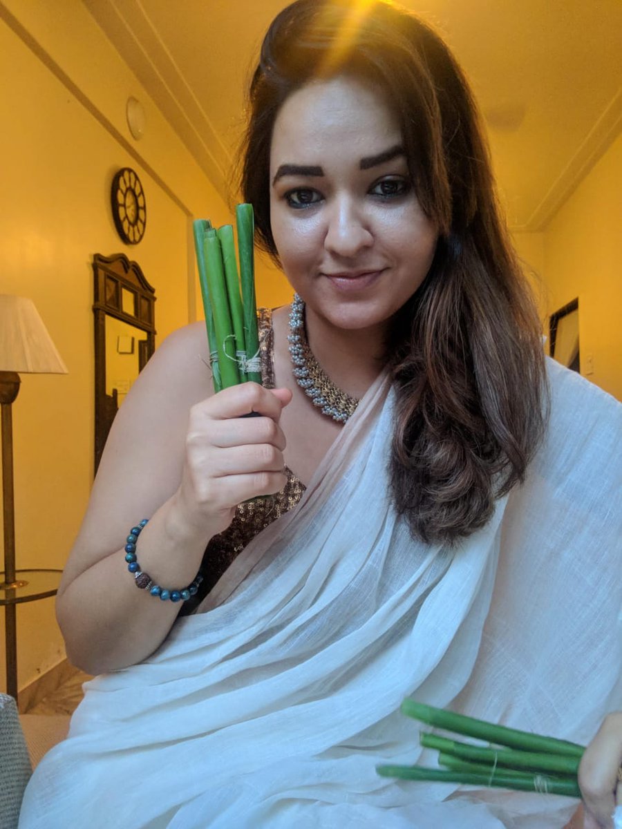  #21daylockdown  #21daylockdownchallenge I also dabbled with Banana leaf based straws, I started training a group of low income household women in hygiene & technique to make these eco friendly straws, which generated a huge demand from the hospitality business. Named it STRAWNG