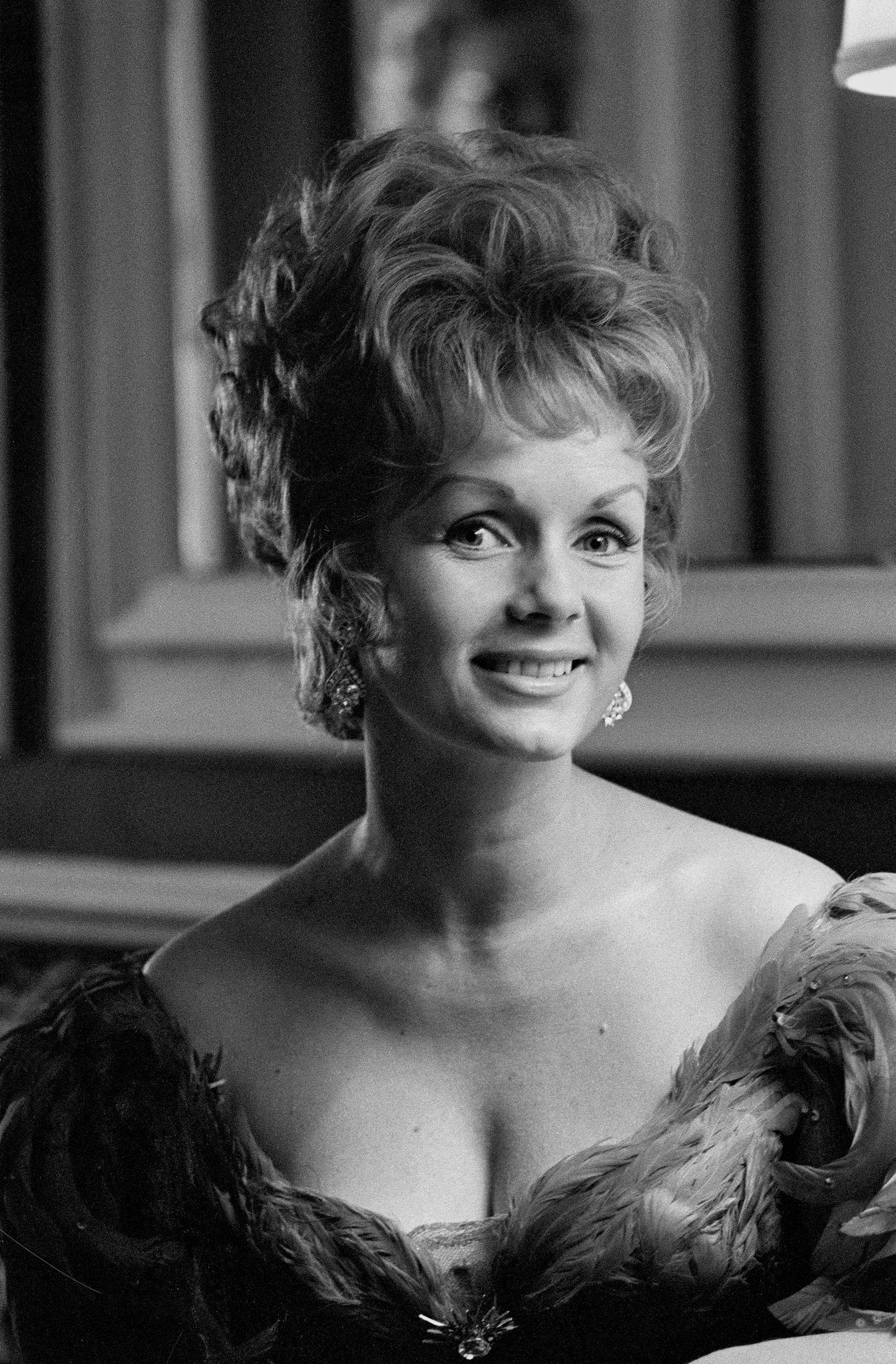 Happy birthday to the exquisite Miss Debbie Reynolds   