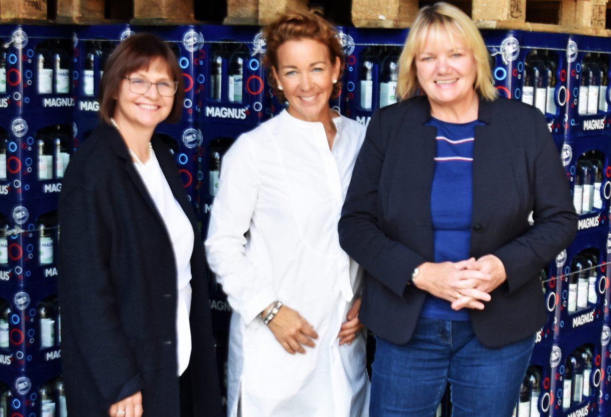 Die Menschen kaufen derzeit offenbar viel #Mineralwasser – bringen aber das #Leergut nicht zurück. Bei MAGNUS Mineralbrunnen in Norderstedt ist deshalb keine effiziente Abfüllung mehr möglich. Katja Rathje-Hoffmann bittet darum, das Leergut zurück zu bringen.