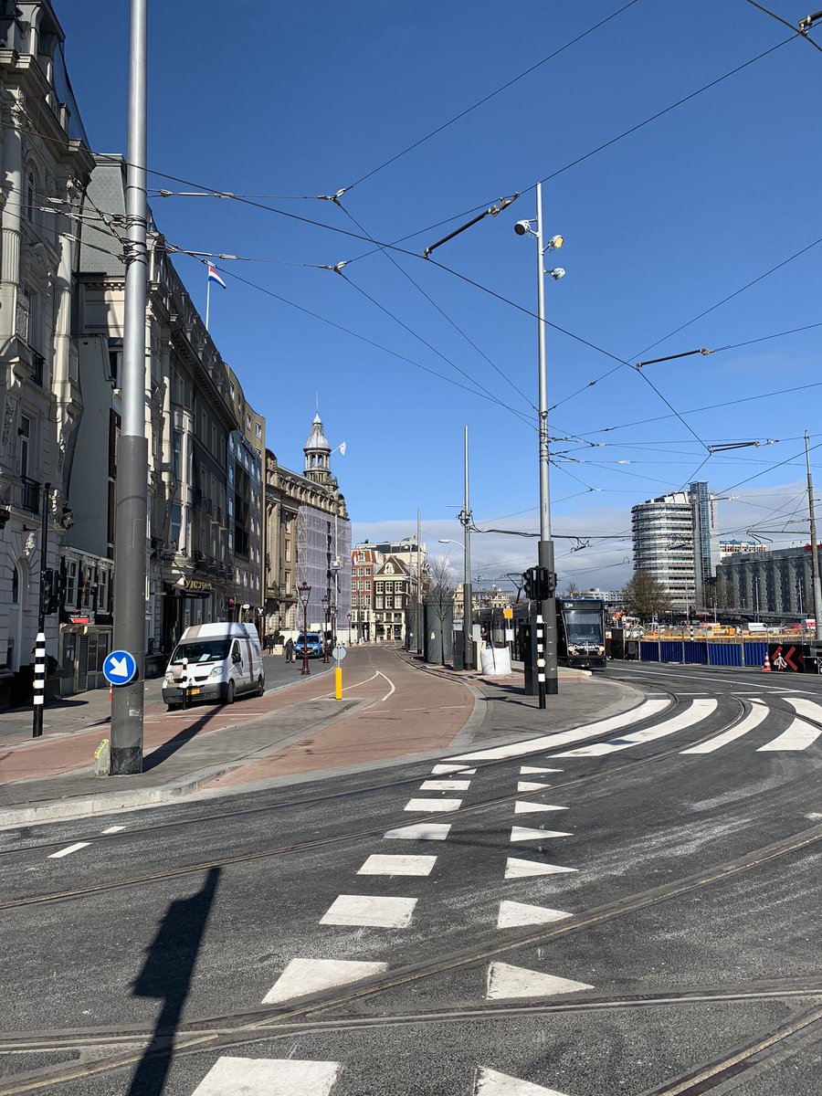 Amsterdam1012's tweet photo. Even weg en ze verbouwen de hele binnenstad #deentree https://t.co/d4iAuG5wNF
