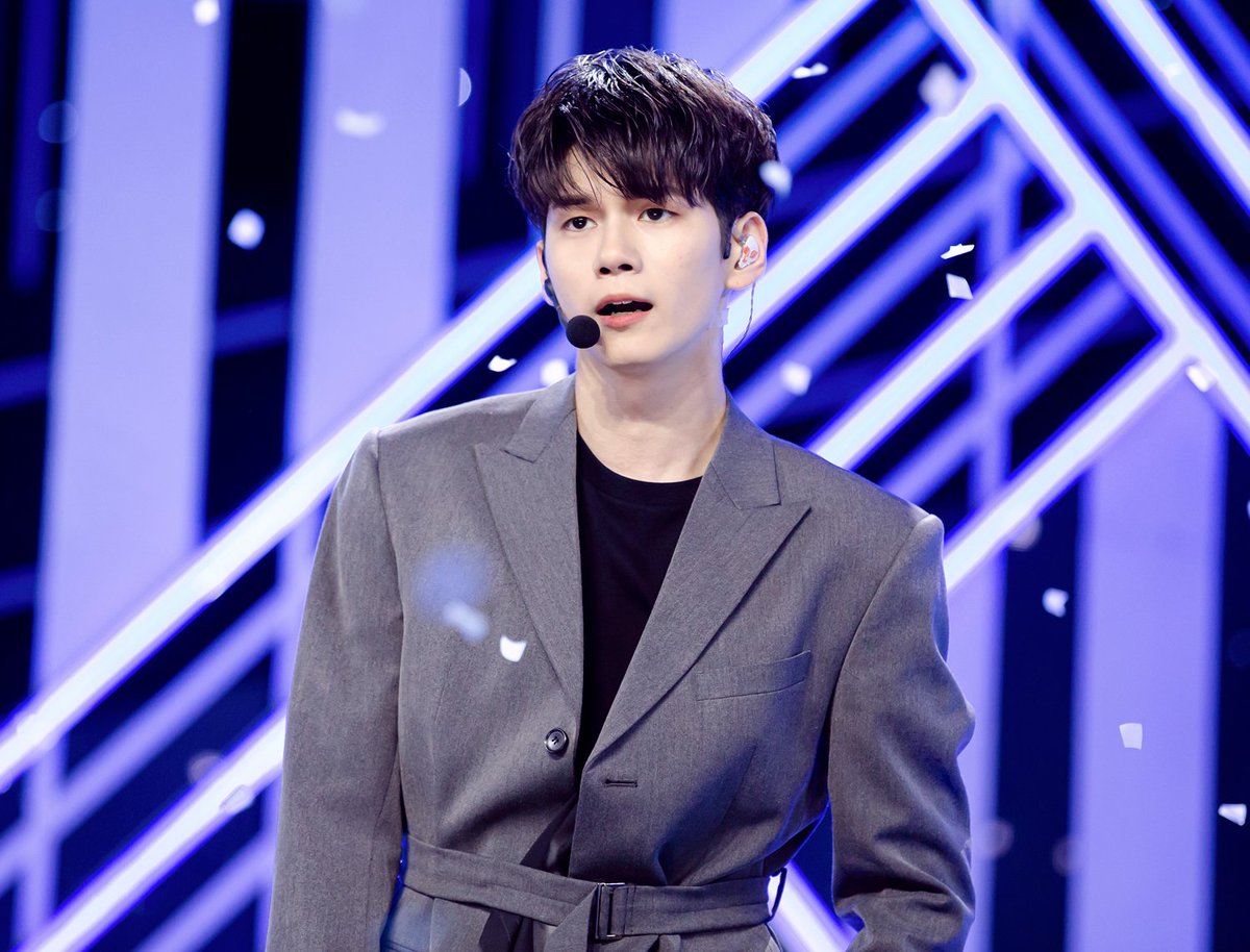 옹성우 갤러리 tweet media