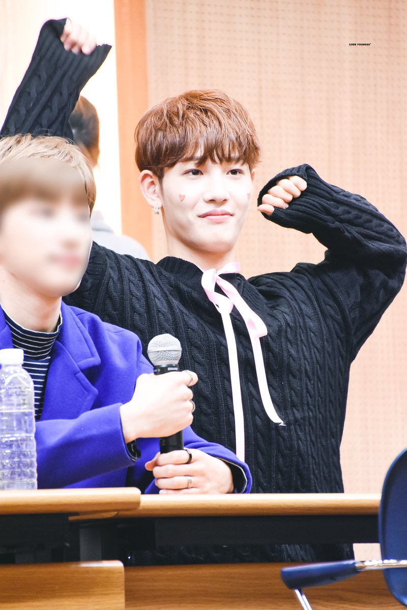 CODE_950414's tweet photo. 180225 영등포 팬싸

#원포유 #비에스 #이영수 #영수 #14U #BS #ワンフォーユー #ヨンス #ビエス https://t.co/U67O7NWQ7B