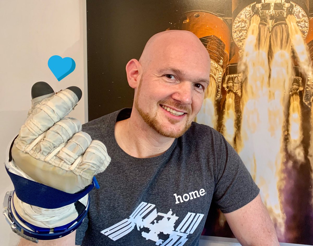 Angesichts der Gefahr durch das Virus müssen wir jetzt alle im Alltag zwar physisch Abstand halten – aber gerade jetzt auch sozial zusammenstehen mit denen, die unsere Hilfe brauchen. Bei uns und weltweit. Unser Planet ist so klein. unicef.de/teammenschheit #TeamMenschheit