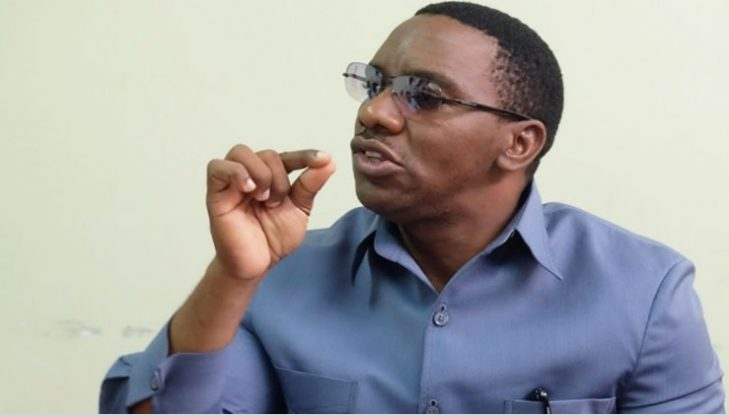 HabariLeo's tweet photo. Mkuu wa Mkoa wa Dar Paul Makonda awaomba wamiliki wa nyumba kupunguza kodi kwa angalau asilimia 50 wakati huu watu wakikabiliana na athari zinazotokana na vita dhidi ya virusi vya #Corona. Aamuru boda, bajaj kuingia katikati ya jiji kupunguza kero ya usafiri #HabariLeoUpdate https://t.co/GkcEIqL0C6