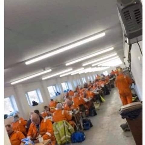 DaveBlacklist's tweet photo. Dear .@AlokSharma_RDG 
Please explain how your government justifies sending tens of thousands of #construction workers onto cramped non-essential projects is good for public health? Our co-workers &amp; family members will pay the price. 

#ShutTheSites #PAYEveryworker https://t.co/TPlTboF076