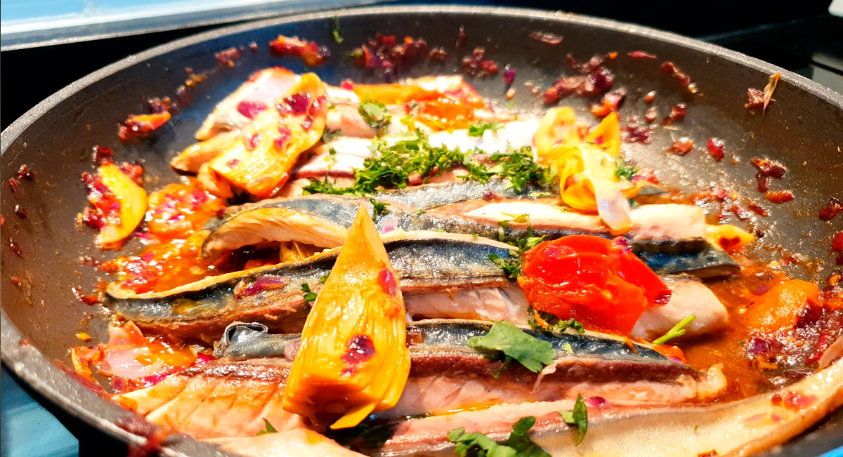 EvaSalamanca's tweet photo. 👨‍🍳🗒 Recetas top para hacer en casa de la mano del restaurante @RestOroviejo de #Salamanca 🍲🥧 ¡No te las pierdas! 💯👉 https://t.co/Kcf2elykMg https://t.co/JKTCxkgVHq