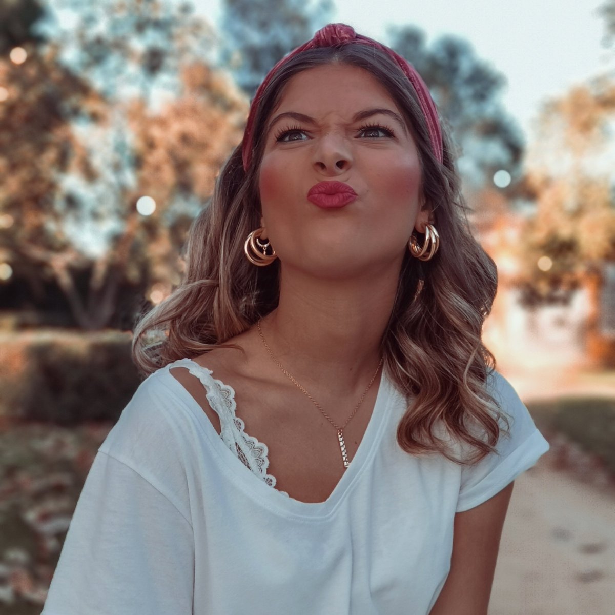 Laura Cruz tweet media