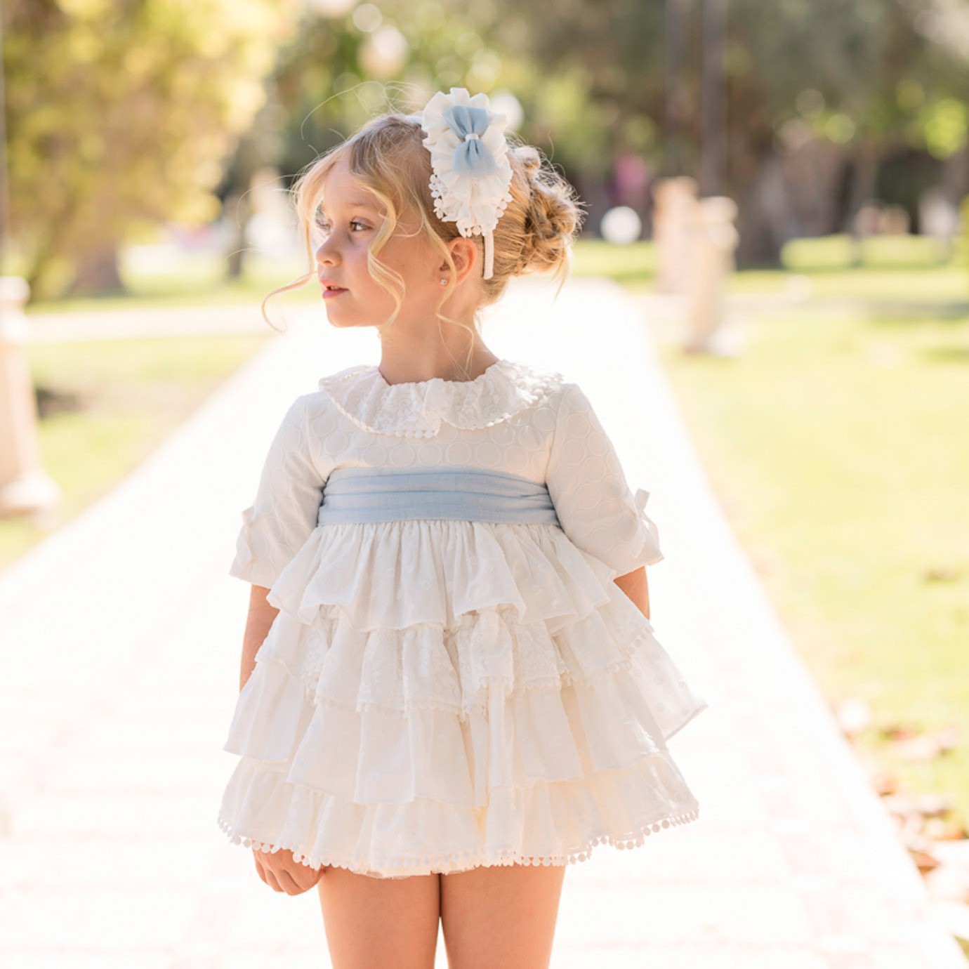 Diadema de flores para niña - Adriels Moda Infantil