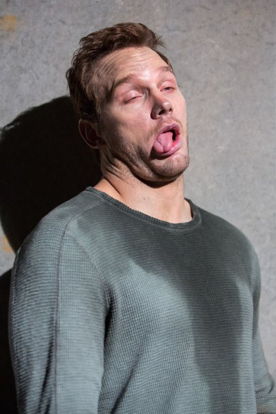 โดนท้ามาจากลุง <a href="/Mr_CaffeineMan/">คุณจิตรกร ออฟฟิเชียล</a> 

tag post 4 pic &amp; your 4 friend for : <a href="/RoxanneW_OC/">Roxanne Weasley (rest)</a> @RonBWeasley_Bot <a href="/Thornarak/">Thor จิ๊</a> @Tom19839753