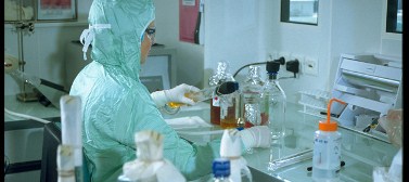 South_Centre's tweet photo. New @south_centre Research Paper discusses how FTA-acquired obligations to provide test #DataExclusivity for #biologics can delay access to affordable #biosimilars. Read https://t.co/aODcRKI5gd @Zele_Tem https://t.co/SzaHQHh2jk