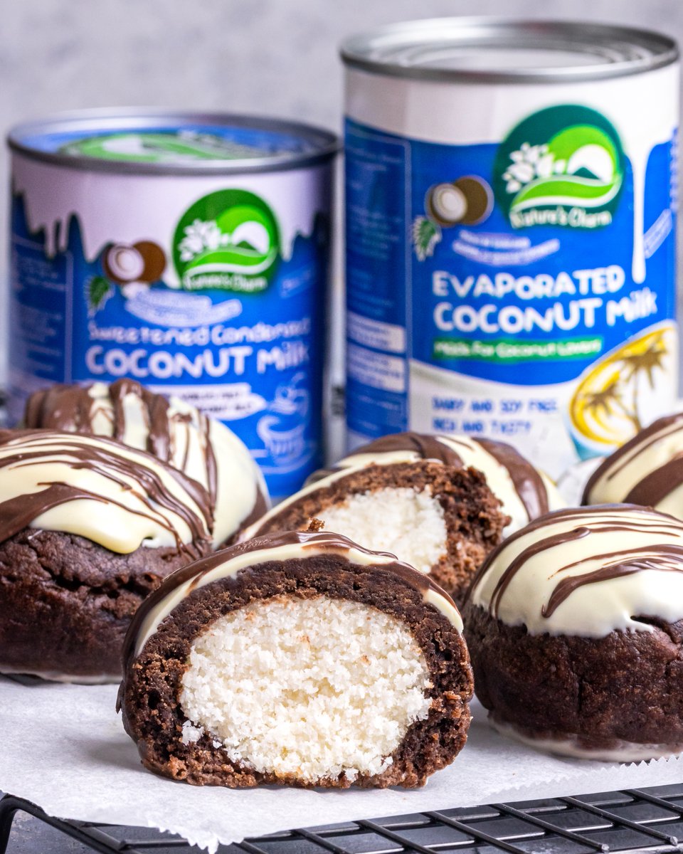naturescharm_v's tweet image. In case you lost track, today is March 97th, or is it 98th?

#sendhelp #lockdownbinge #justkeepbaking #veganfoodie #condensedmilk #condensedcoconutmilk #evaporatedcoconutmilk
