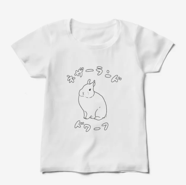 うさぎさんの色んな種類のTシャツを作っています。とりあえず4案。名前の部分を変えたり、大きさを変えたり、毛色をカラーにしてオーダー受け付けるのも考え中です。残りの案はまた明日#うさぎ #Tシャツ #イラスト #ネザーランドドワーフ #ホーランドロップ #ドワーフホト #ミニレッキス 