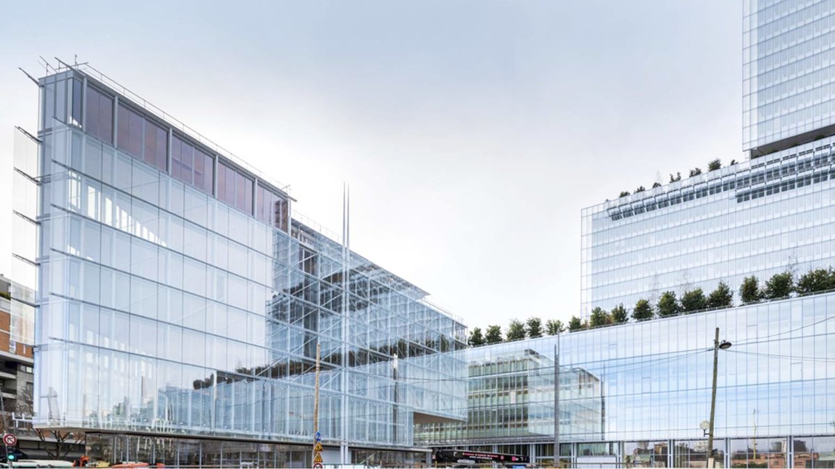 Vetro, acciaio e cemento sono l’inconfondibile firma di #RenzoPiano per la Maison de l’Ordre des avocats di #parigi
La struttura, realizzata da @RPBWARCHITECTS completa la nuov città giudiziaria. 
#architect #France 
Tutti i dettagli: bit.ly/2X0vNWE