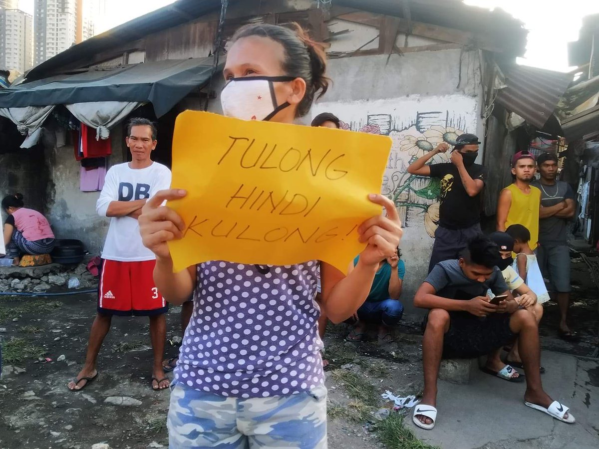 kadamayph's tweet photo. AYUDANG PAGKAIN AT 8K, IBIGAY NA!

Kasalukuyang nananawagang palayain ang 21 inarestong residente ng San Roque kasabay ang pag-giit sa ayudang dapat matagal nang ibinigay ng gubyerno.

#ReliefNowPH
#StandWithThePoor https://t.co/tpeGmk0Ias