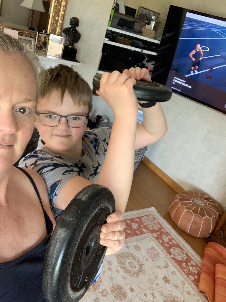 ECJS_6B's tweet image. 🏃🏼‍♂️JOE WICKS PE🏋🏼

I missed @thebodycoach this morning, but will be catching up later today. 

Or.... why not be like Herbie and create  your own workout! Awesome work Herbie! 💪🏻