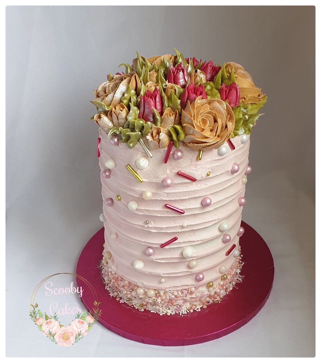 nobsaccepted1's tweet photo. Happy post this 6inch 4 layer went out before lock down I forgot to post with everything going on , posted on my fb the customer loved it β€
#cakes #scoobycakes #watercolourcake #cake #dawnfoods #sprinkles https://t.co/9TIBNkwXzD