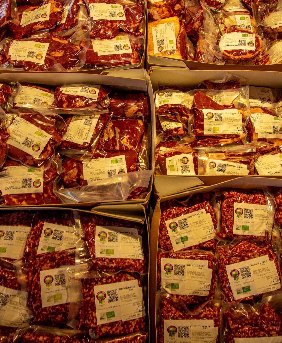 FarmersOfTheUK's tweet photo. Wednesday is the meat sorting day! In a rush to get boxes in the post. Talk later! #feedingthenation #beefforsale #organic ⁦@PastureForLife⁩ ⁦@CotswoldBeef⁩ https://t.co/BMJm5X3jPC