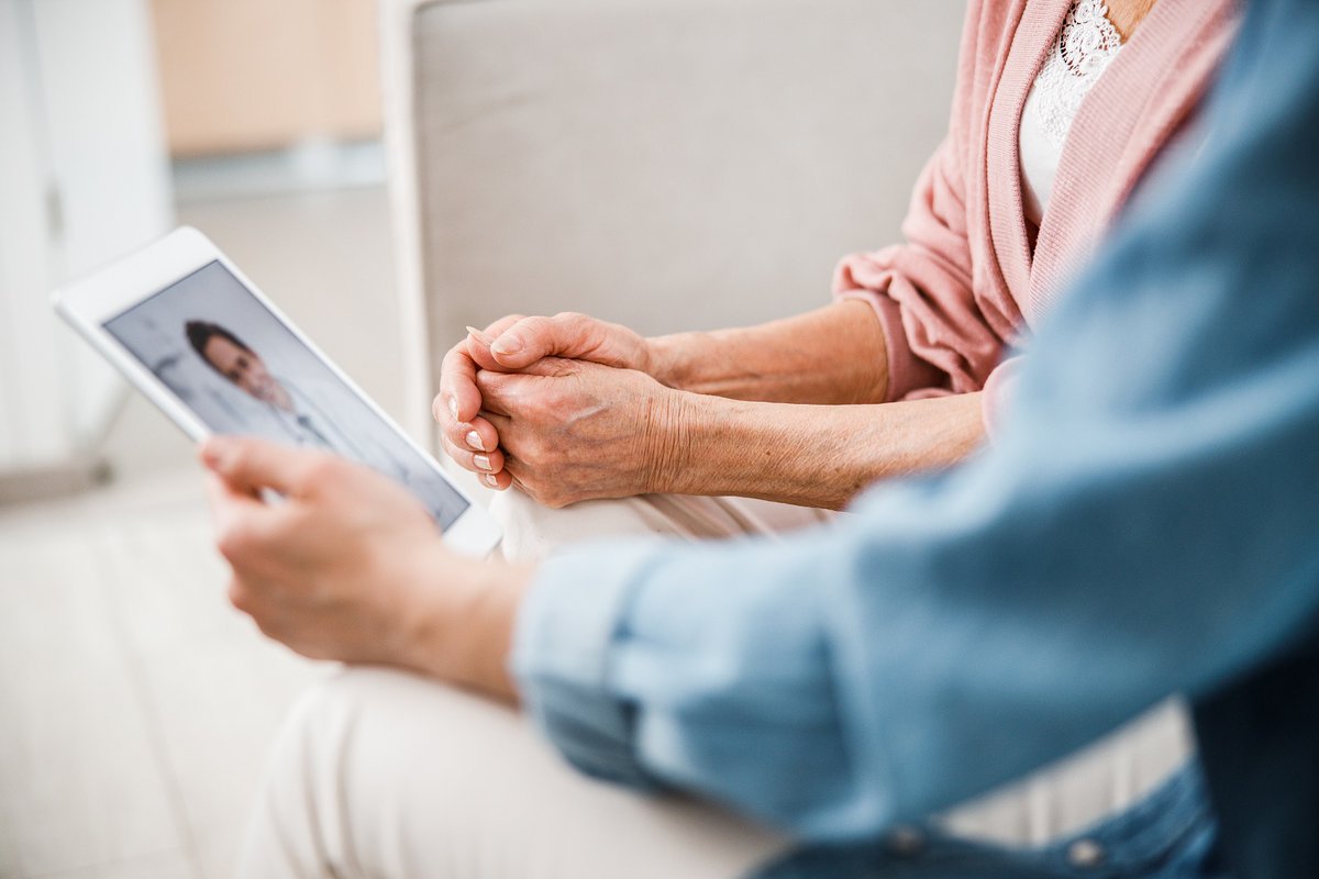 spinalinjuries's tweet photo. Are you worried about protecting yourself from Coronavirus? We are running virtual cafes every Mon, Wed and Fri at 3pm BST. Use these sessions as a way to find out what you can do to protect yourself, PAs &amp; family members. JOIN HERE: https://t.co/WBcrJQSKo1 #TogetherInIsolation https://t.co/M6OrmsPI2S