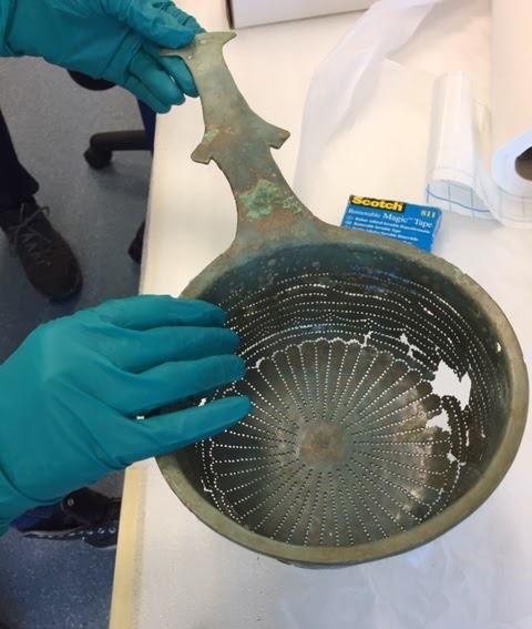 MuseumandArt's tweet photo. Join the @FrSMAG online today & #supportyourlocalmuseum
Recently they helped us get this incredible #Roman wine-strainer conserved by @HeritageWSHC
You can join the Friends online via their website: https://t.co/FH6l51coUm
#jointhefriends #friendsofsmag #friendsofswindonmag https://t.co/npGqlQmoUk