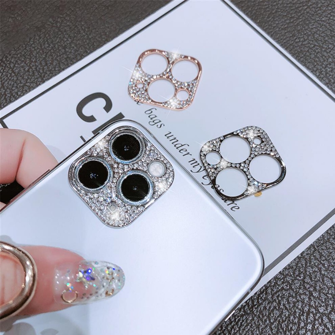 Are you looking for luxurious spark in your iPhone ?
Here it is , brings you an amazing design and crafted in real gold and diamonds for your iPhone 11pro and iPhone 11pro max  .
for more info DM us.
#diamondsiniphone #diamondphone #diamonds #uniquedesign #realdiamonds