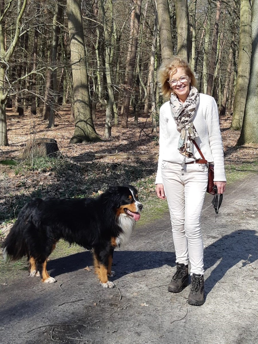 margreetjonker's tweet photo. Op 1,5 meter afstand: wat je kan doen is wandelcoaching https://t.co/2Rk0X6BWjc https://t.co/cmzNUxsoUz