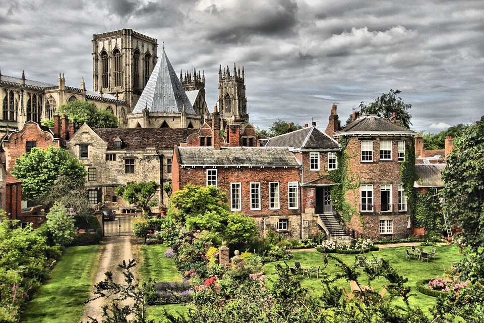 The Ghost Research Foundation has determined that with 500 recorded cases of ghostly encounters, #York is the most haunted city in England and one of the most haunted in the world! We can't wait to visit again!