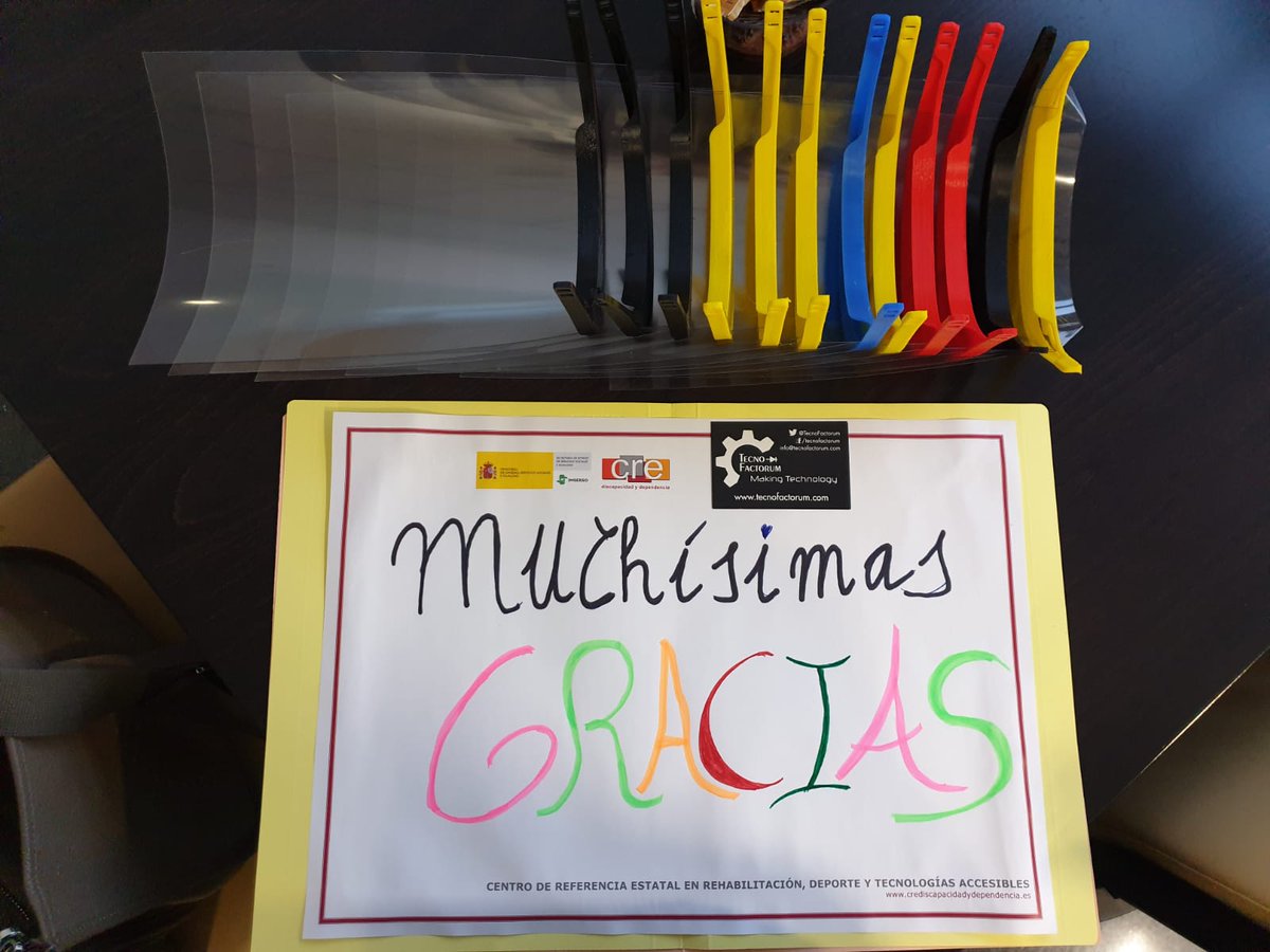 Crediscapacidad's tweet photo. Hoy nuestro enorme GRACIAS va dedicado a @TecnoFactorum por sus pantallas protectoras 3D muy útiles para el personal del CRE Discapacidad y Dependencia @Imserso 👏👏👏 https://t.co/iFyElS9cII