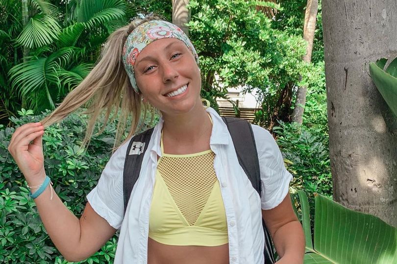 DailyMirror's tweet photo. Woman, 22, warns uncommon coronavirus symptom left her 'afraid I would die'
https://t.co/QTdPyAUK0X https://t.co/1QxCcilS4p