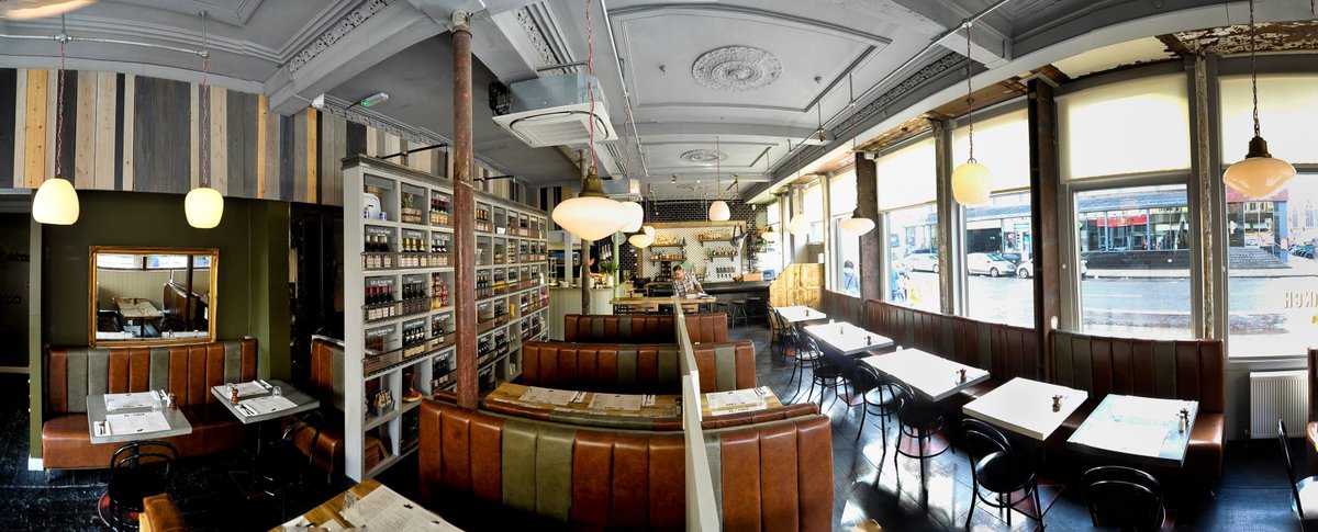 serveback's tweet image. The Ox &amp;amp; Finch, in Glasgow's Kelvingrove area, is a much loved institution, still offering gift vouchers at
bit.ly/2JrzpJs