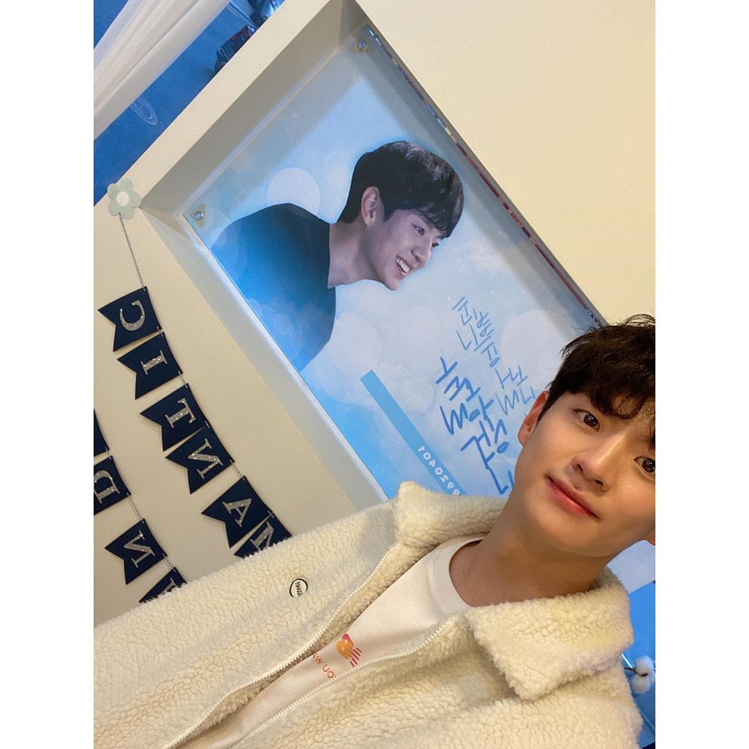 MoonSuinnPH's tweet photo. 200402 suinn instagram update

I had an unforgettable birthday all my life.
Thank you for congratulating me.
I'll work harder to show you the best of me.🖤

#Inside #Happytomeet 
#Kissess #Chocolate

~ 
 #Happy_Suinn_Day
Translation may not be 100% accurate https://t.co/HKhyGb21aq